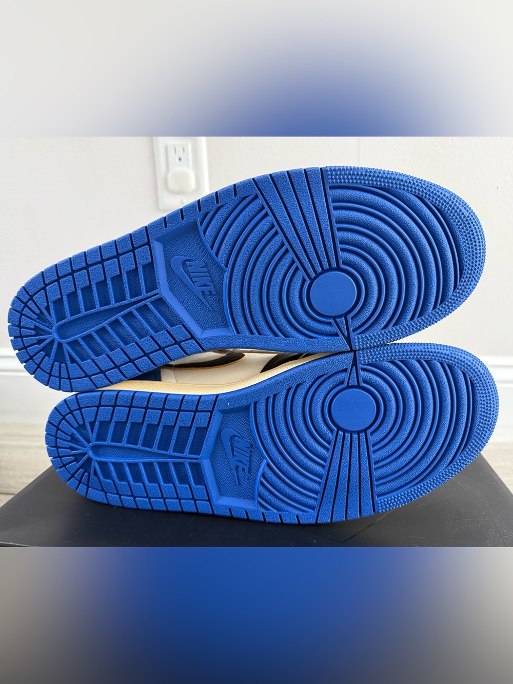 Fragment Union LA Air Jordan 1 Retro High Varsity Red IO7847-002 Black Royal 12 - Picture 9 of 12